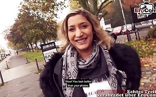 Deutsch Türkin macht Straßen Outdoor Sextreffen EroCom Situation echte versaute Schlampe